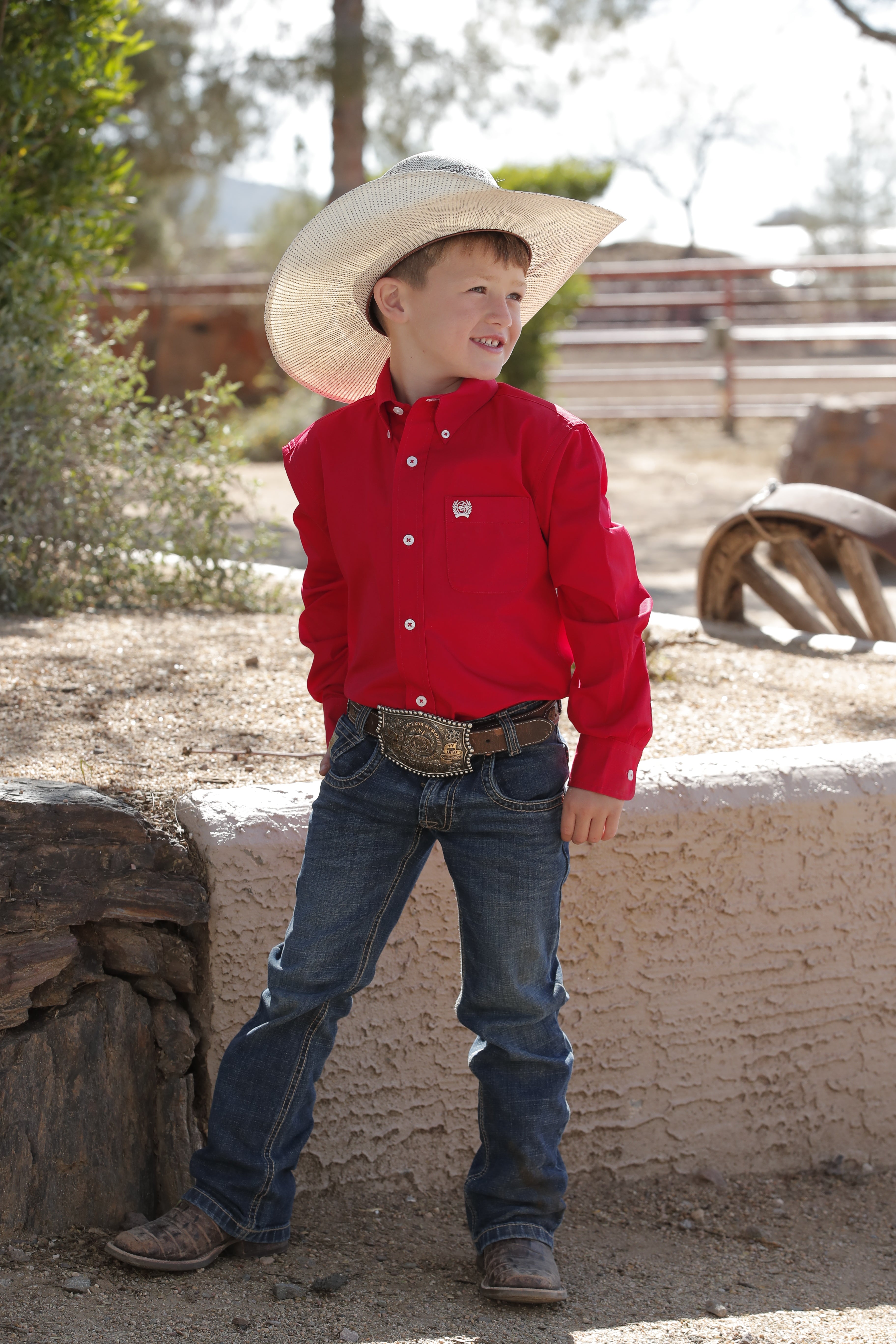 CINCH BOYS COTTON SOLID LONG SLEEVE Button Down Western Shirt in Red