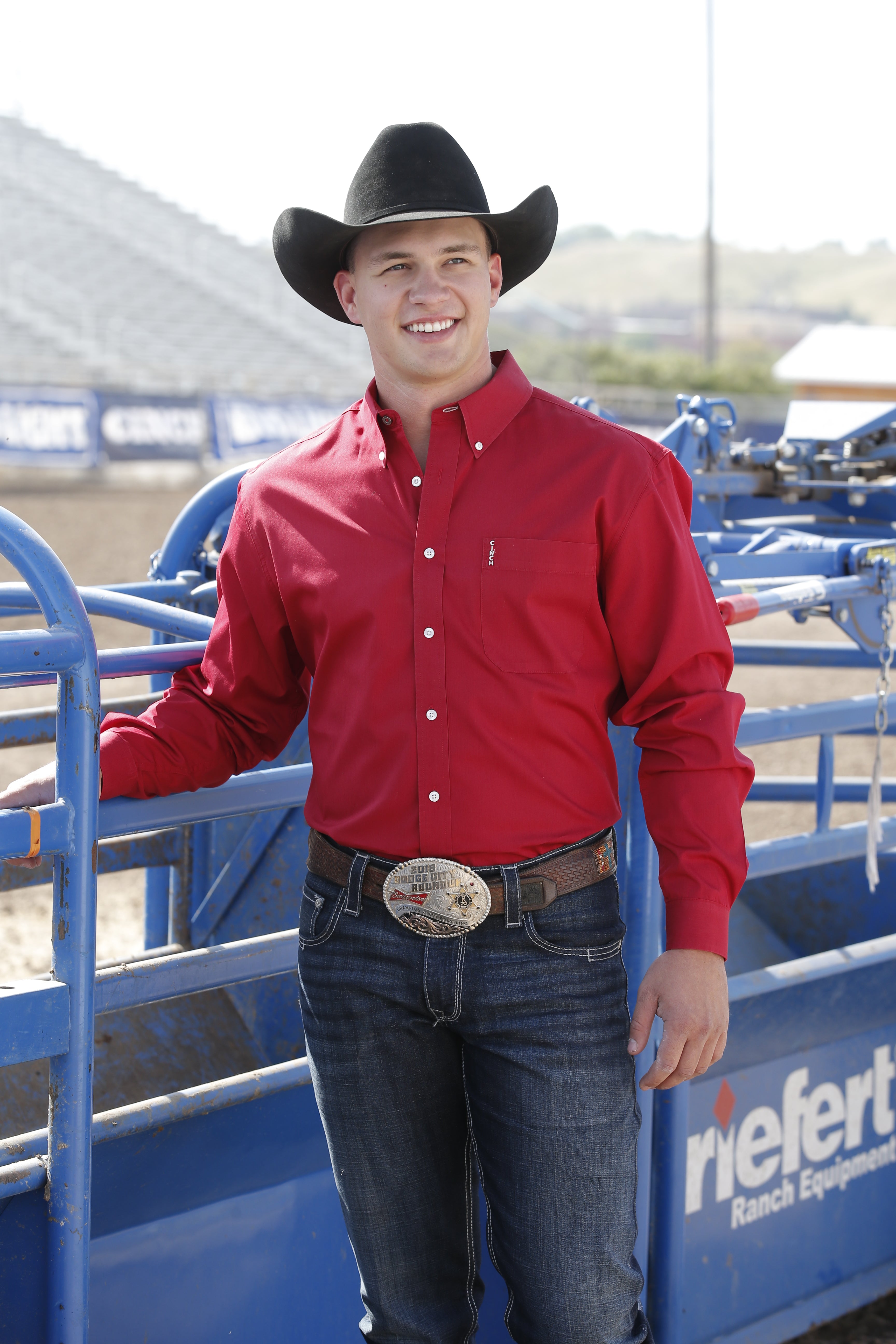 This is the perfect button down for the modern cowboy. Made by Cinch Jeans and available in Black, Cream, Blue, and Red.