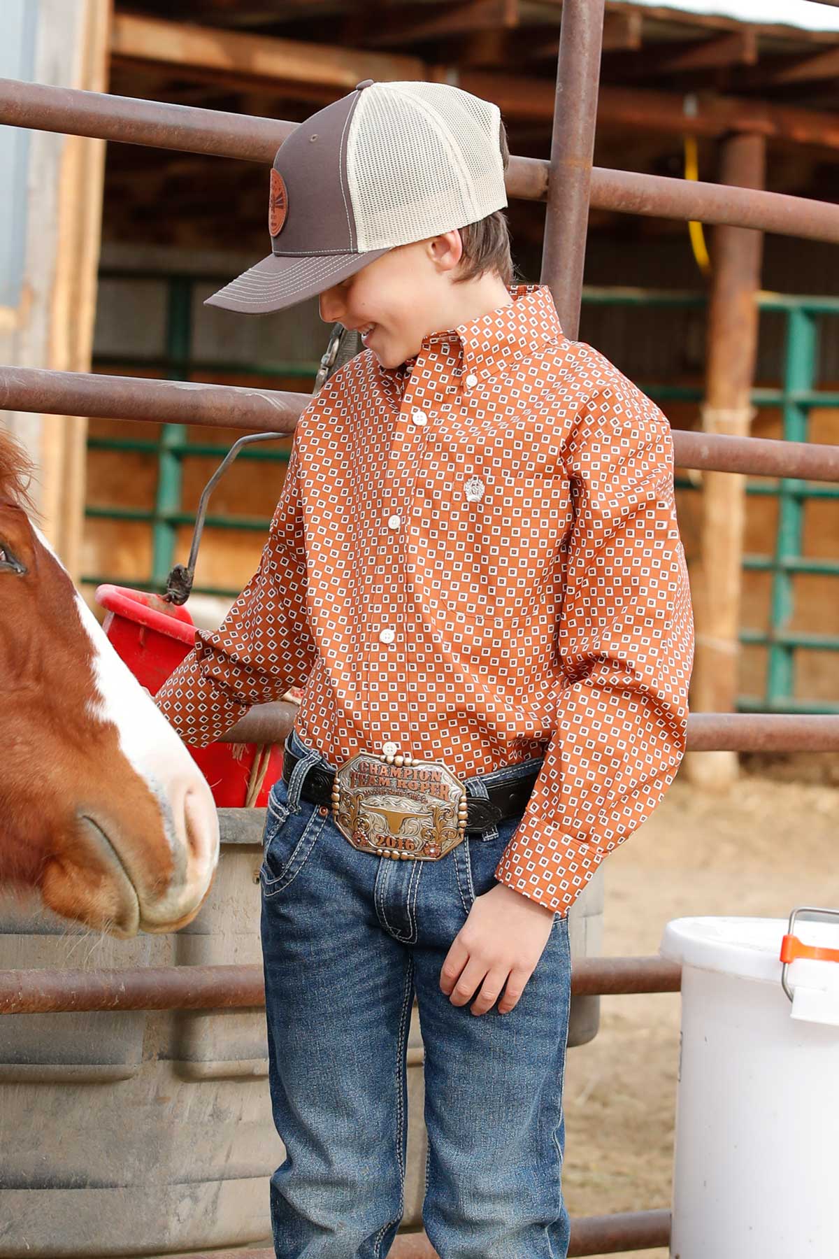 CINCH BOYS PRINT SHIRT - BROWN