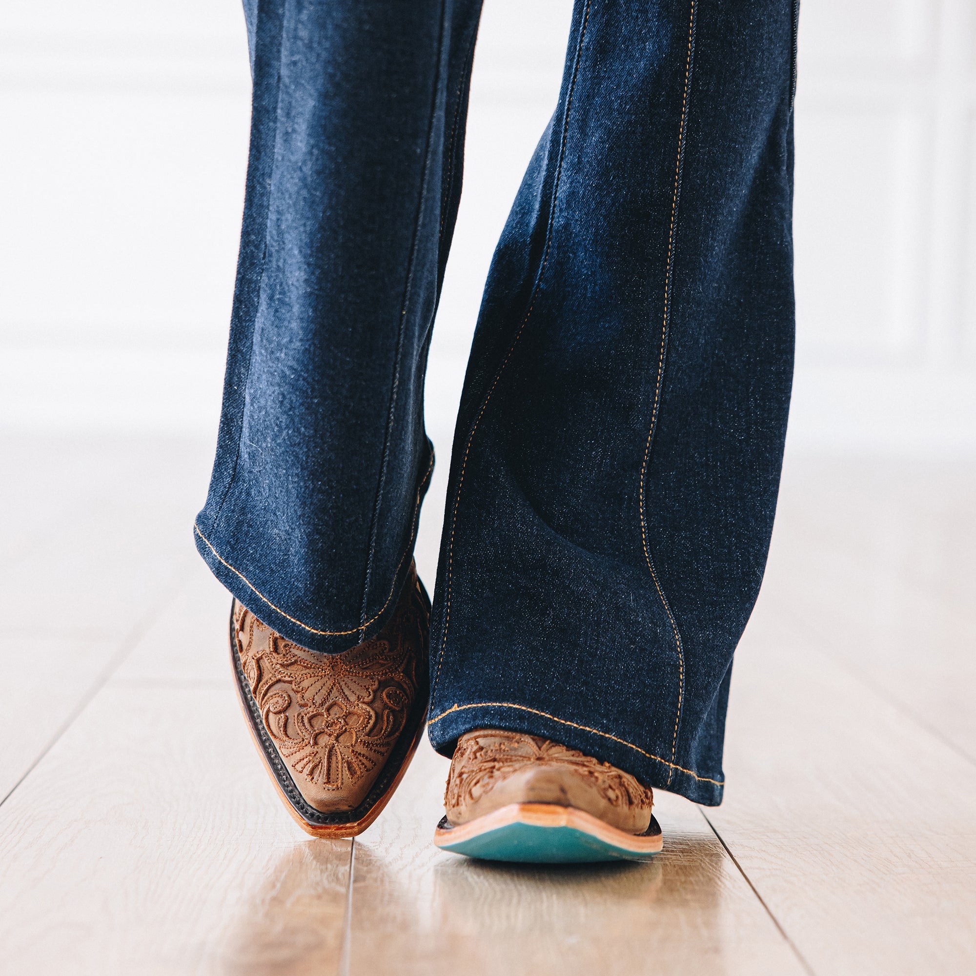 Lane Robin Slingback Mule - Burnt Caramel