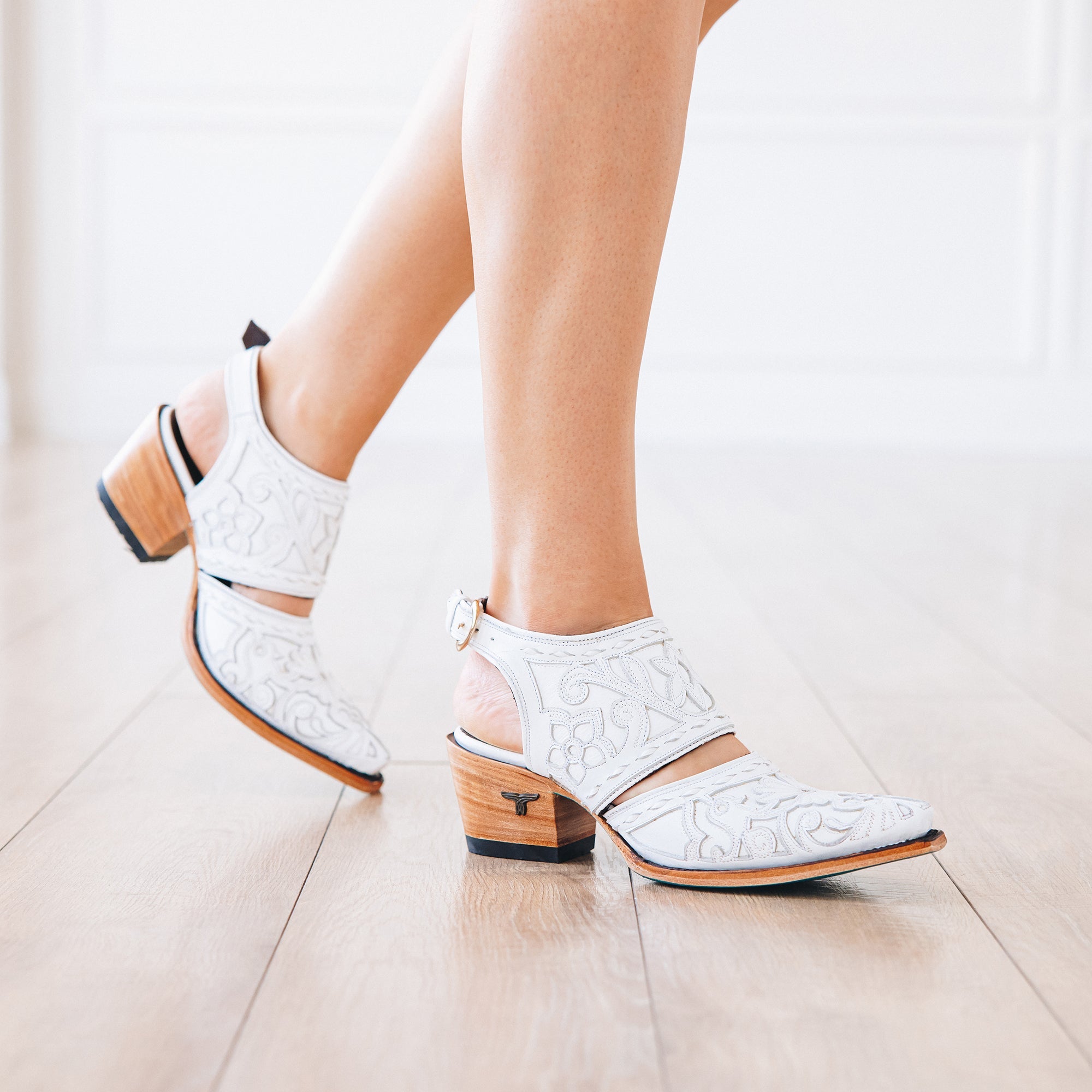 Lane Robin Slingback Mule - Matte White