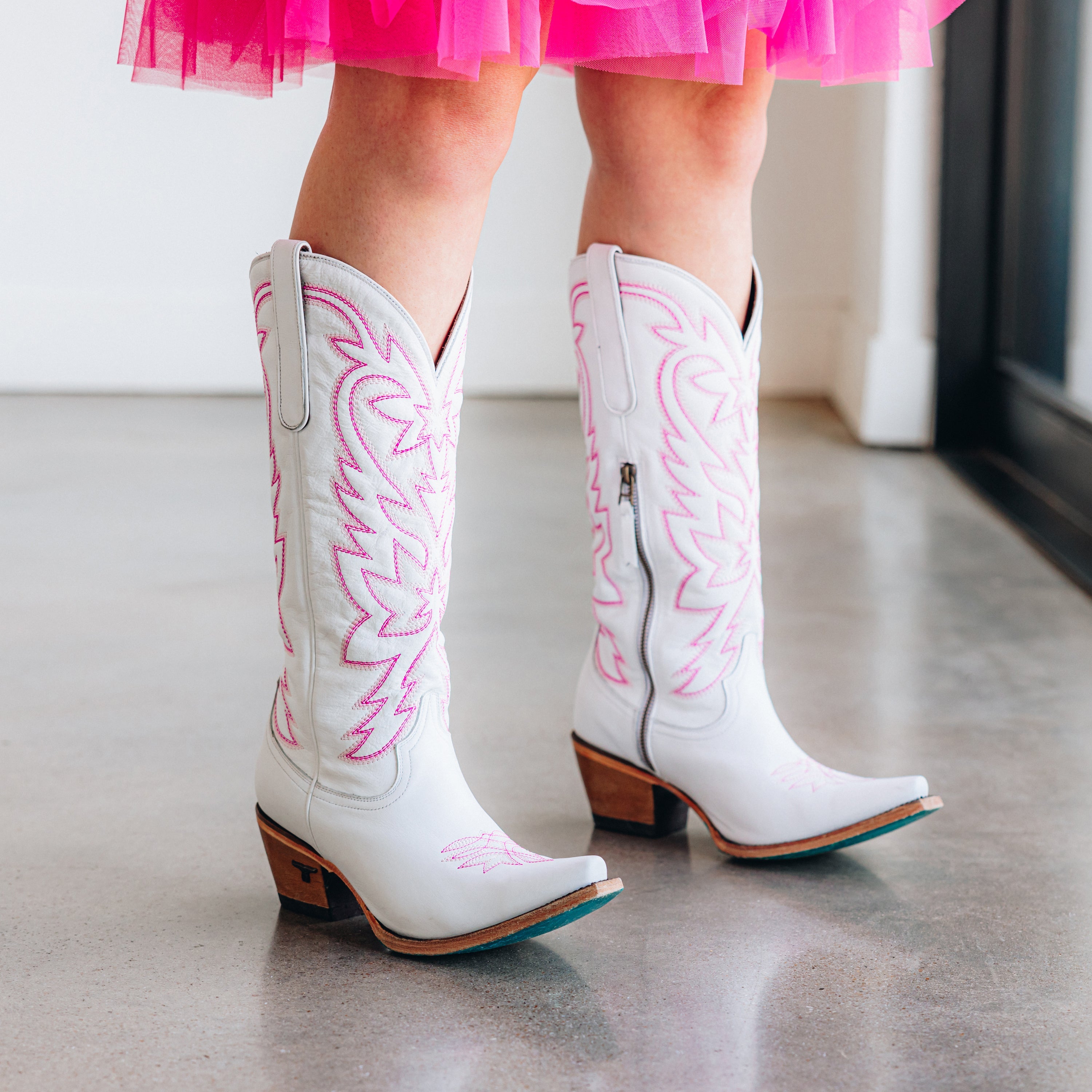 Lane Smokeshow Boot - Matte White and Neon Pink