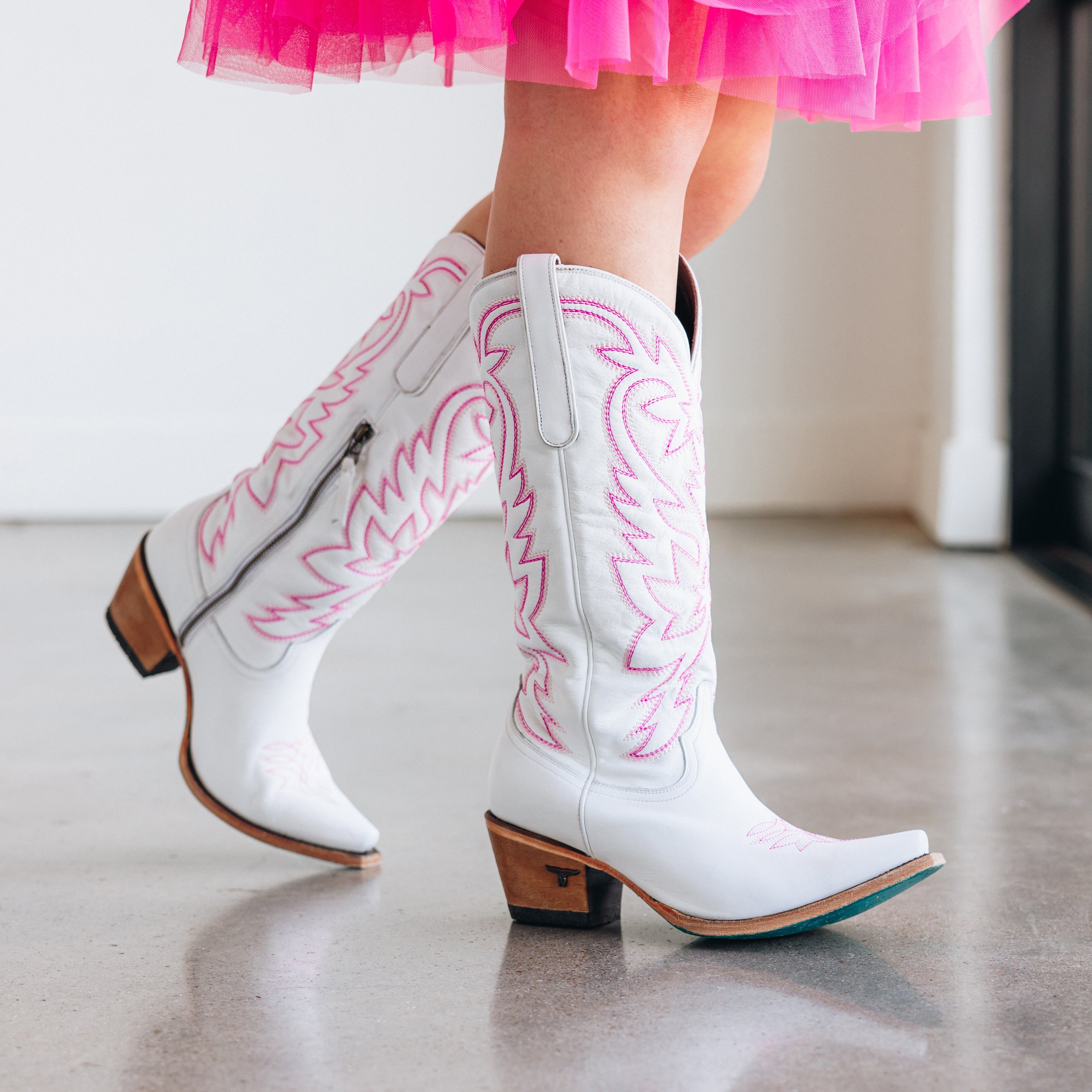 Lane Smokeshow Boot - Matte White and Neon Pink