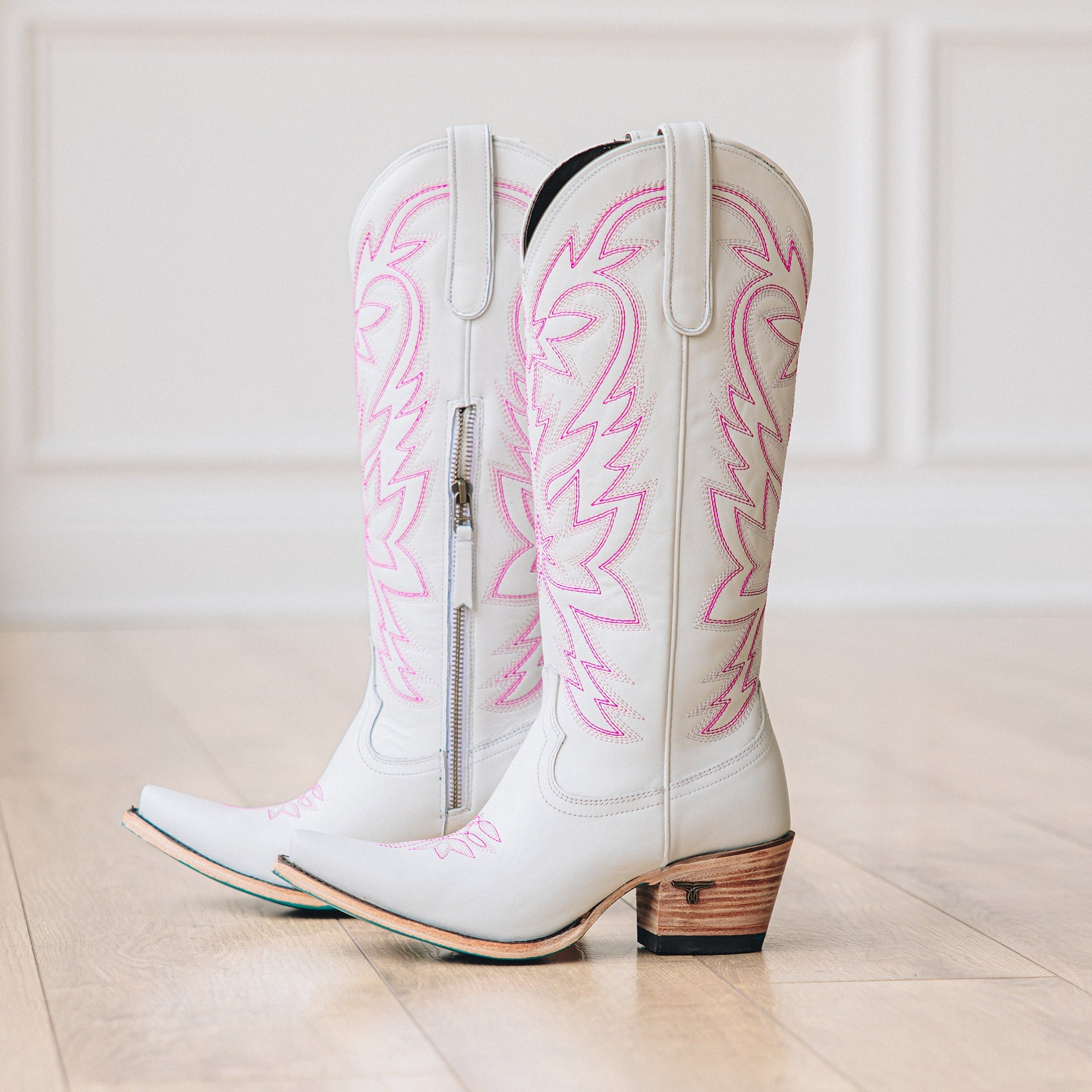Lane Smokeshow Boot - Matte White and Neon Pink