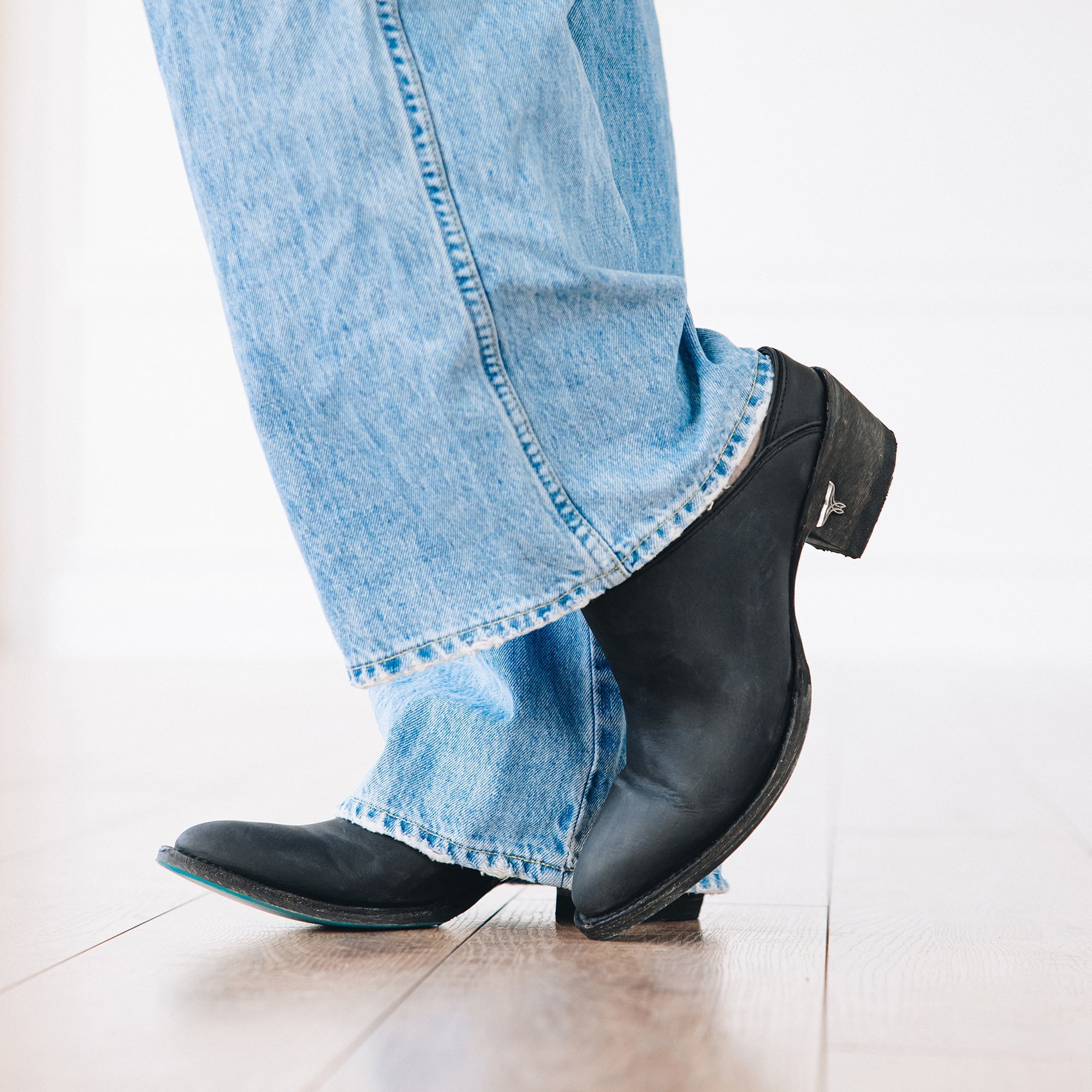 Lane Plain Jane Mule - Matte Black