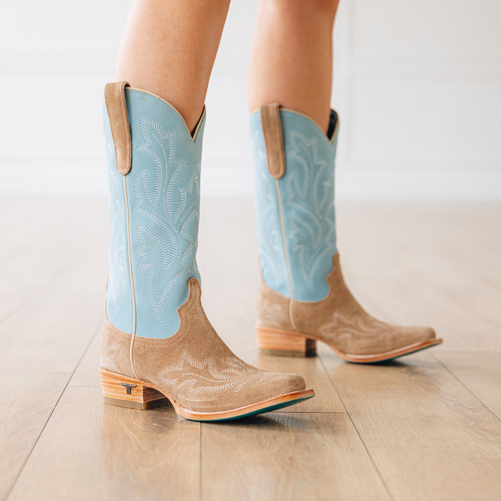 Lane Saratoga Square Boot - Latte Suede and Powder Blue