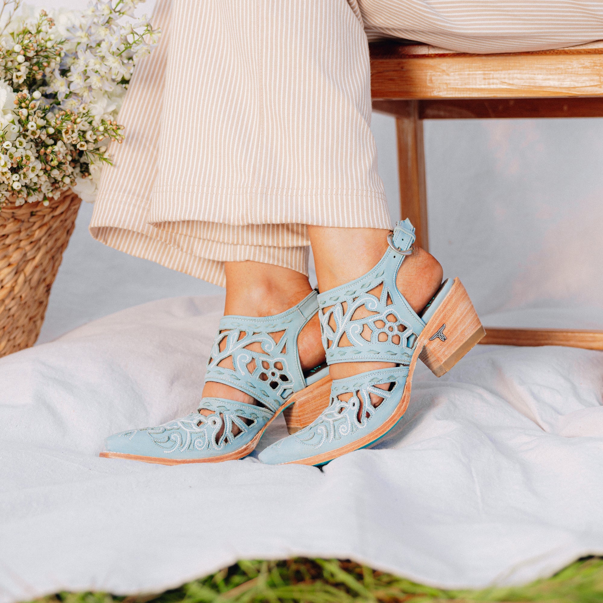 Lane Robin Cut Out Slingback Mule - Powder Blue