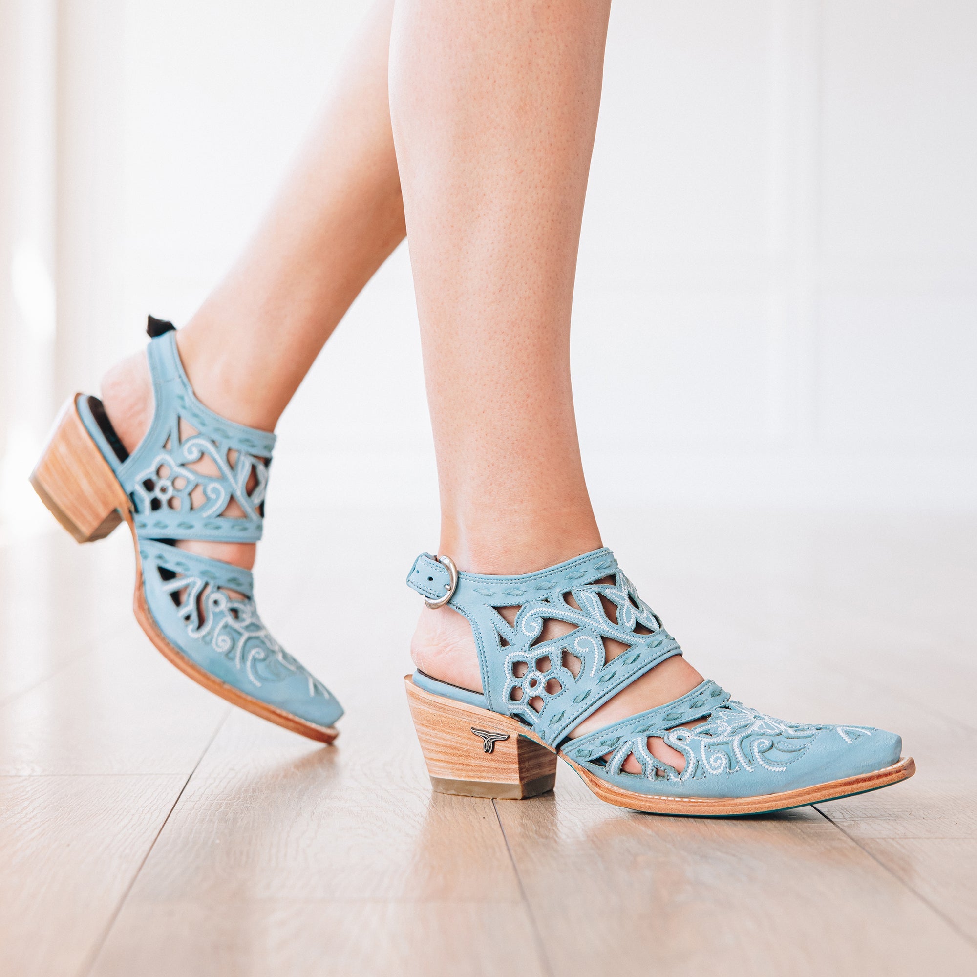 Lane Robin Cut Out Slingback Mule - Powder Blue