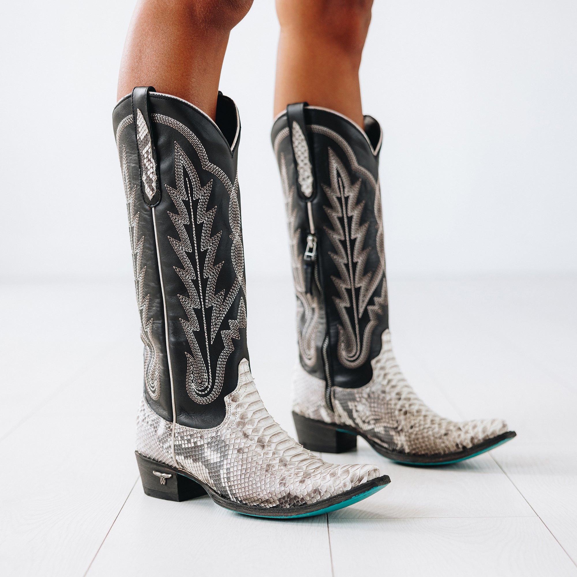 Lane Skylight Boot - Headliner